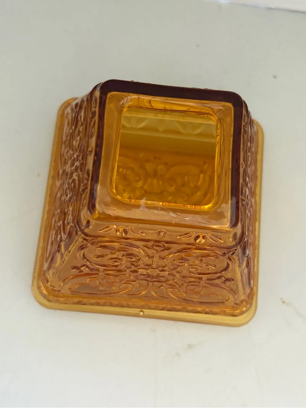 Vintage aPartylite Amber Pressed Glass Fairylamp. - Picture 3 of 8
